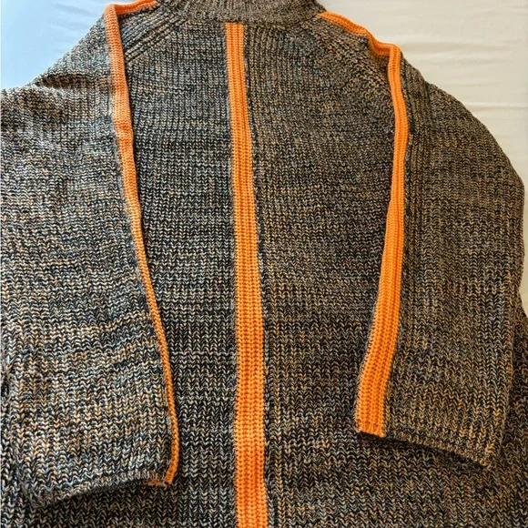 Never worn cotton blend turtleneck multicolored sweater.sz L. NWOT - Picture 10 of 10